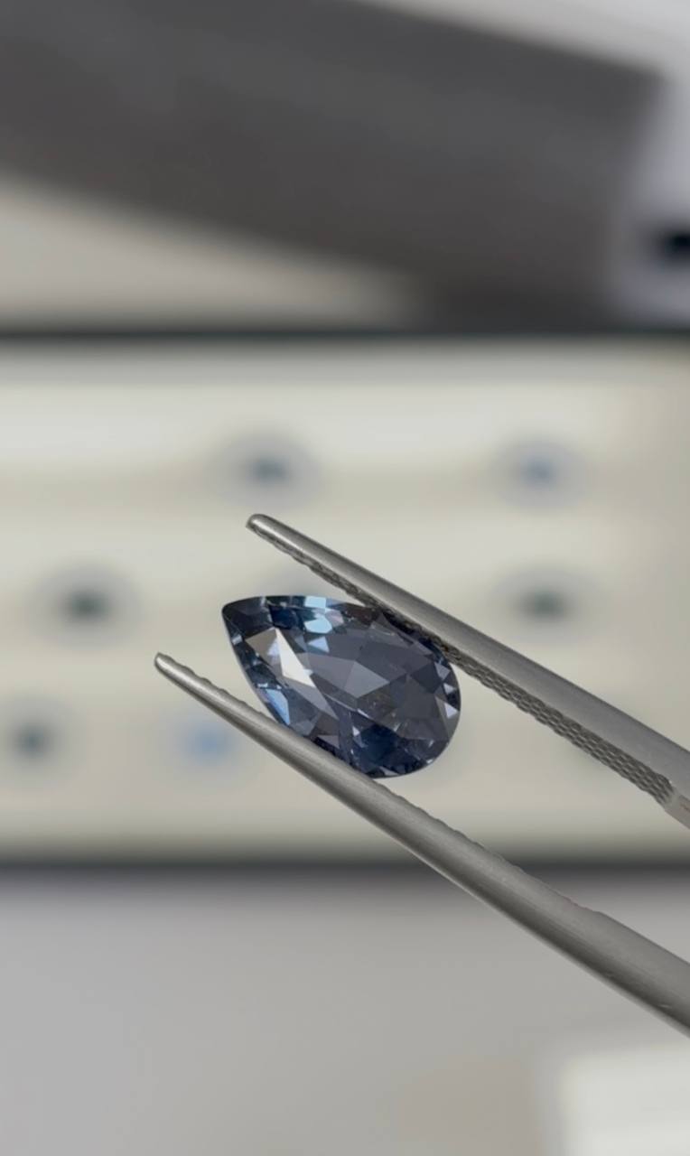Color Change Cobalt Spinel 2.29crt(10.5*6.5*5.2)