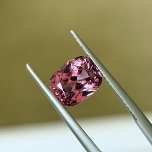 Spinel - Mahenge 2.80 Crt (9.2*7.4*5.8)