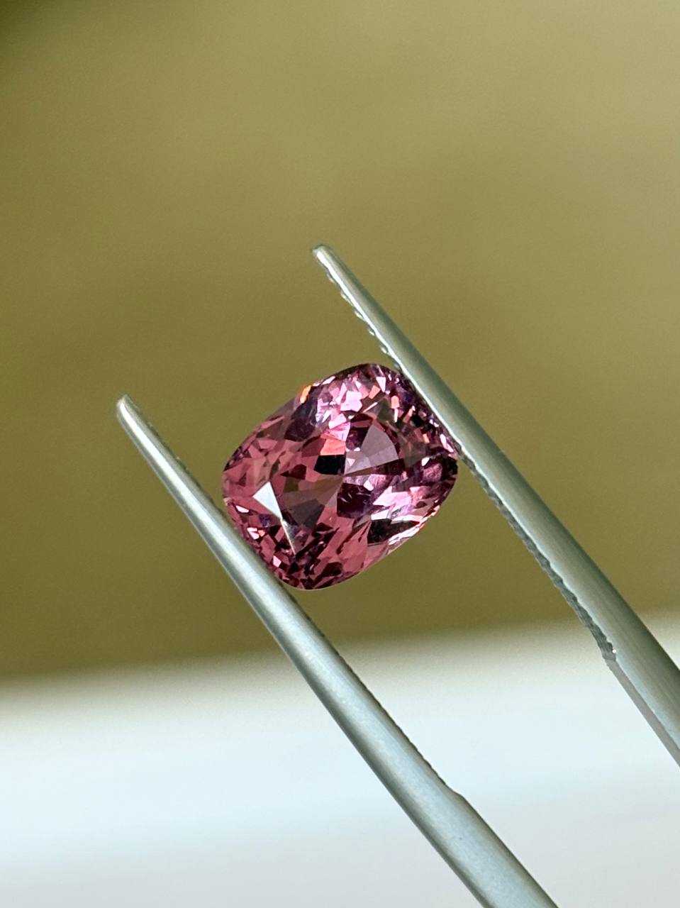 Spinel - Mahenge 2.80 Crt (9.2*7.4*5.8)