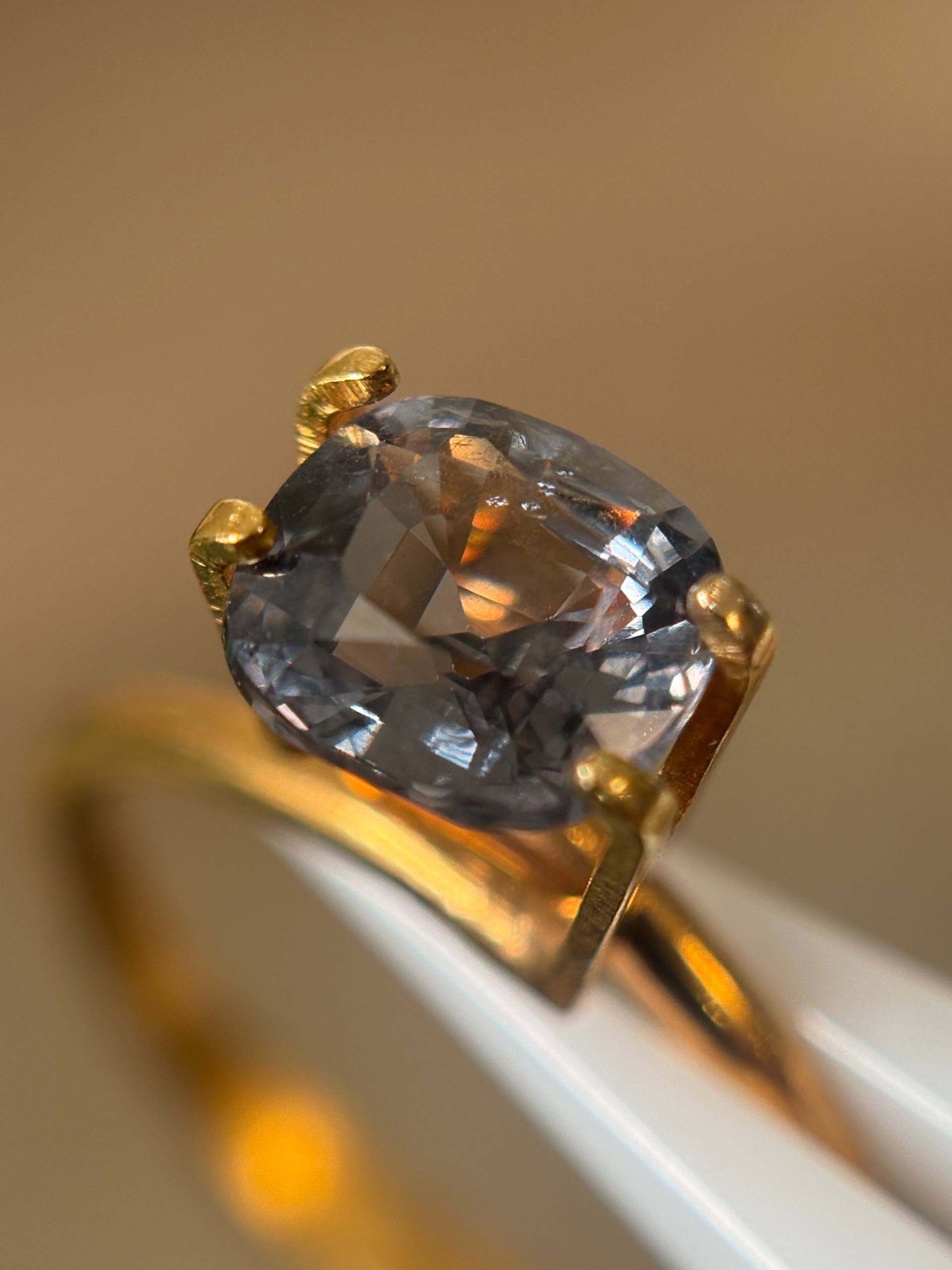 Grey spinel 1.57 Crt | 7.50*7.00*4.20