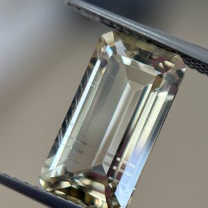 Yellow Scapolite (Natural) 4.25 crt | 13.70*7.40*5.10