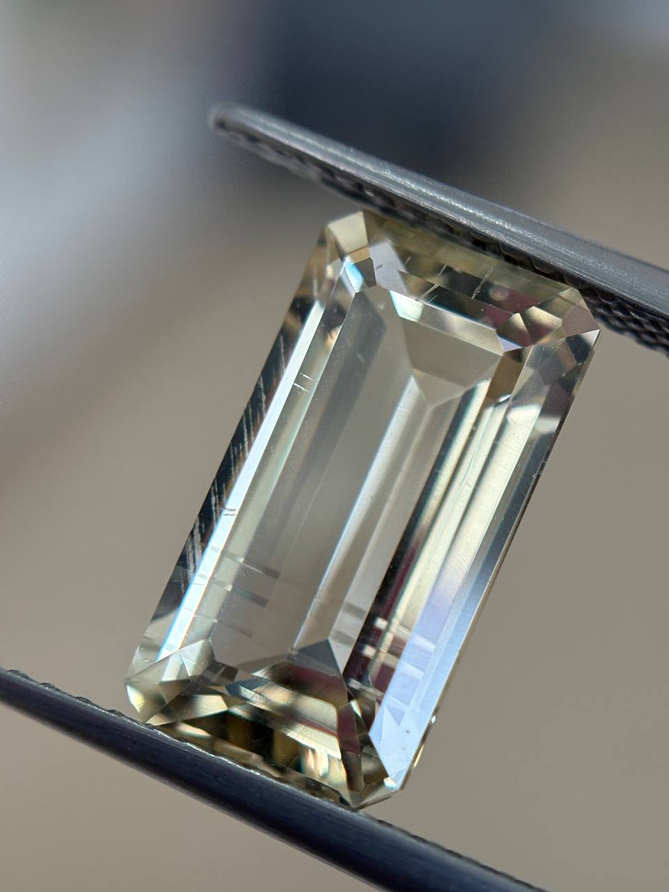 Yellow Scapolite (Natural) 4.25 crt | 13.70*7.40*5.10
