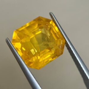 Yellow Sapphire(Heated) 8.85 crt | 12.30*11.10*7.10 mm