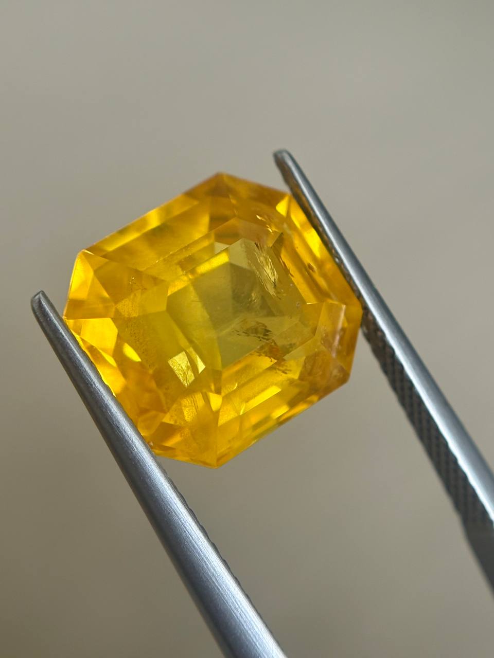 Yellow Sapphire(Heated) 8.85 crt | 12.30*11.10*7.10 mm