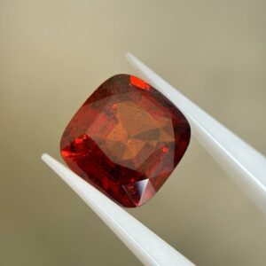 Orange Sapphire 9.50 crt | 12.80*11.80*6.40 mm