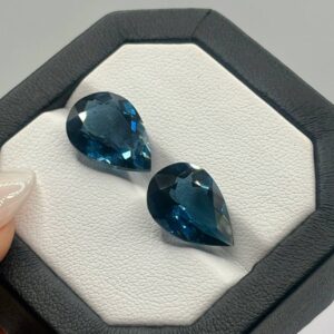 Landon Blue Topaz 7.63 ct (15.90*11.30*6.40)  & 7.21 ct (15.50*11.0*6.80)
