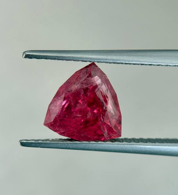Spinel Mahenge 2.48 crt | 8.60*8.40*5.40 mm