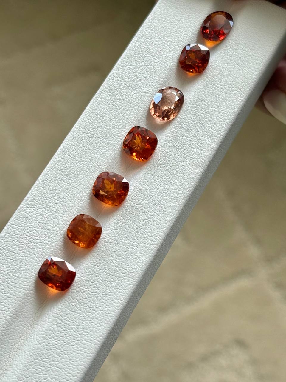 Spessartite Garnet 7pcs | 17.12 crt