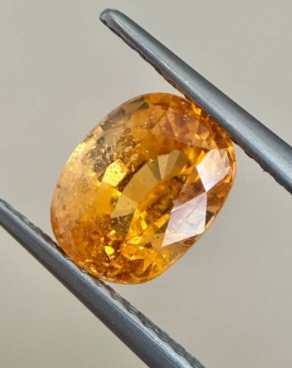 Yellow Sapphire (Heated) 2.75 crt | 8.20*6.40*5.50 mm