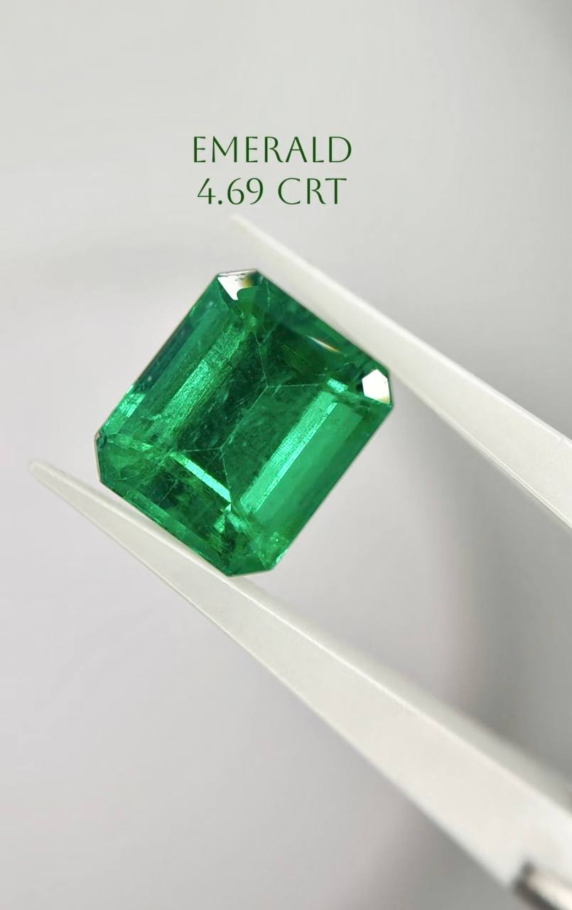 Emerald Muzo Minor 4.96 crt | 10.60*9.06*6.83 mm